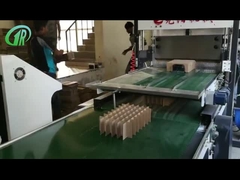 Ζαρωμένο assembler χαρτόνι χωρισμάτων