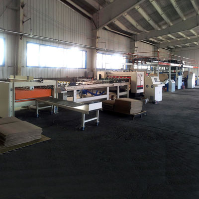 Η ημι αυτόματη Corrugation φύλλων 2 πτυχών μηχανή ζάρωσε το ρόλο προηγούμενο