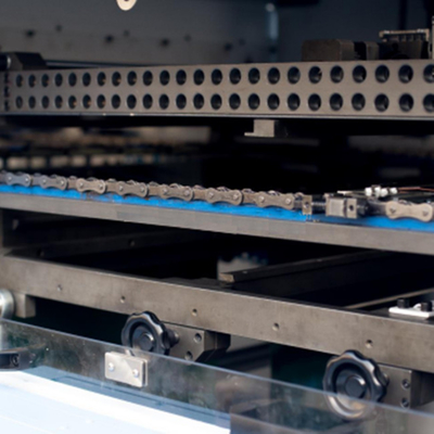 Επίπεδης βάσης κόπτης 3500pcs/Hour κύβων χαρτονιού τεμνουσών μηχανών χαρτοκιβωτίων πλακών στερέωσης