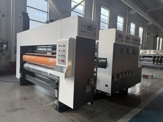 Μηχανή εκτύπωσης Flexo από κυματοειδές χαρτόνι με χειριστήρια φιλικά προς το χρήστη και δυνατότητες ακριβούς διαχείρισης χρωμάτων