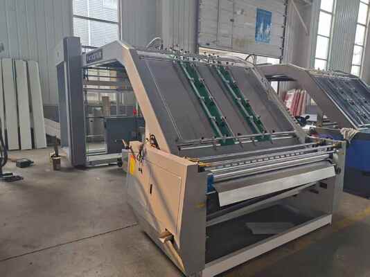 HL1600 Μεγάλη ταχύτητα 100pcs/min Αυτοματοποιημένη μηχανή λαμινισμού με φλάουτο για κυματοειδές χαρτόνι 1600x1250mm
