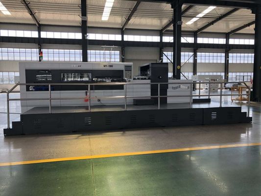 24.5KW περιστροφική ζαρωμένη τεμαχίζοντας μηχανή χαρτοκιβωτίων για τα κιβώτια
